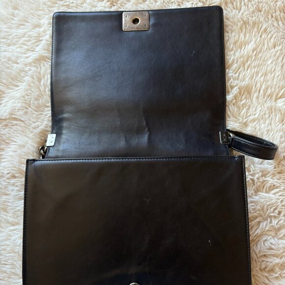 Large Chanel boy bag - Picture 8 of 11